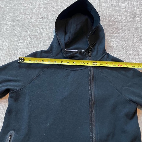 Nike Tech Fleece Hoodie - Picture 5 of 6